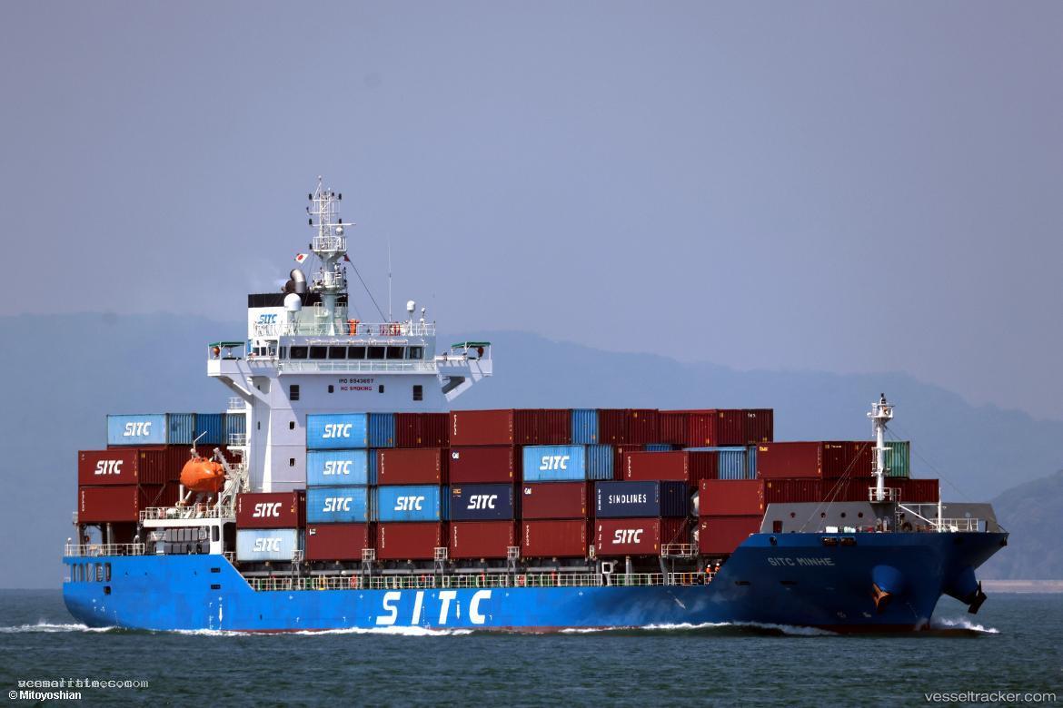 Sitc-Minhe - Container Ship vessel registered in Hong Kong