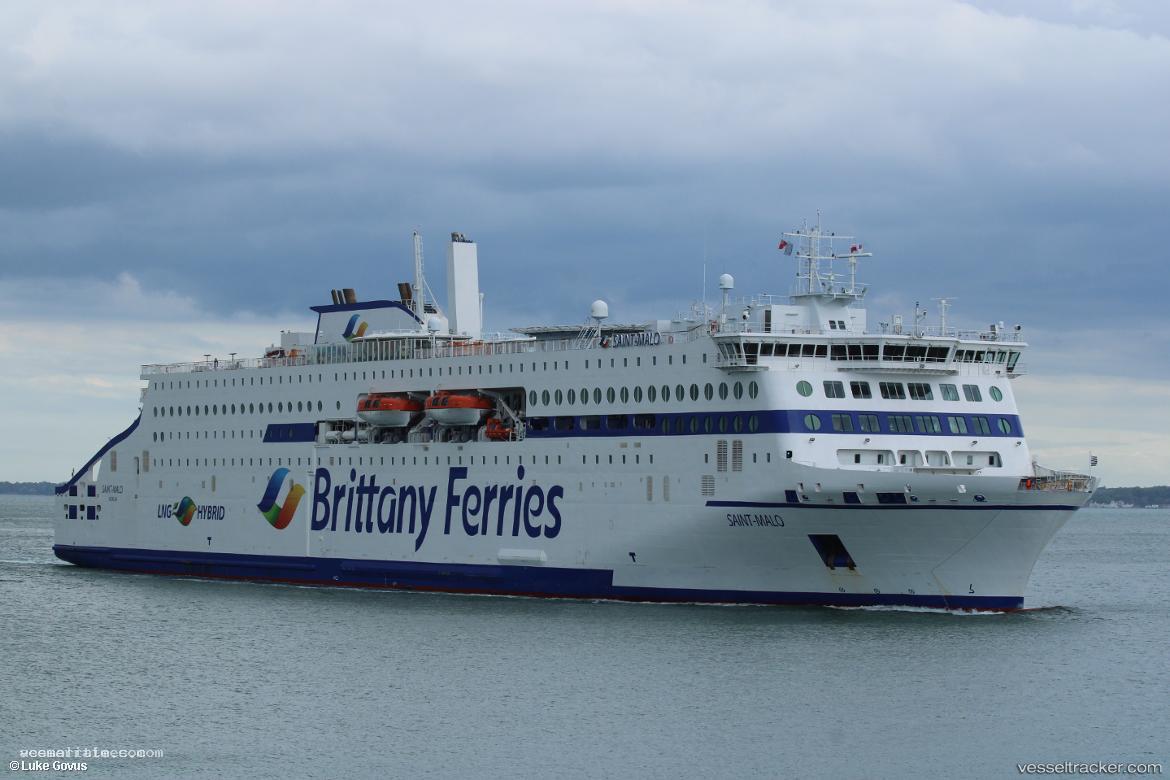 Saint-malo - Passenger Ro Ro Cargo Ship vessel registered in France