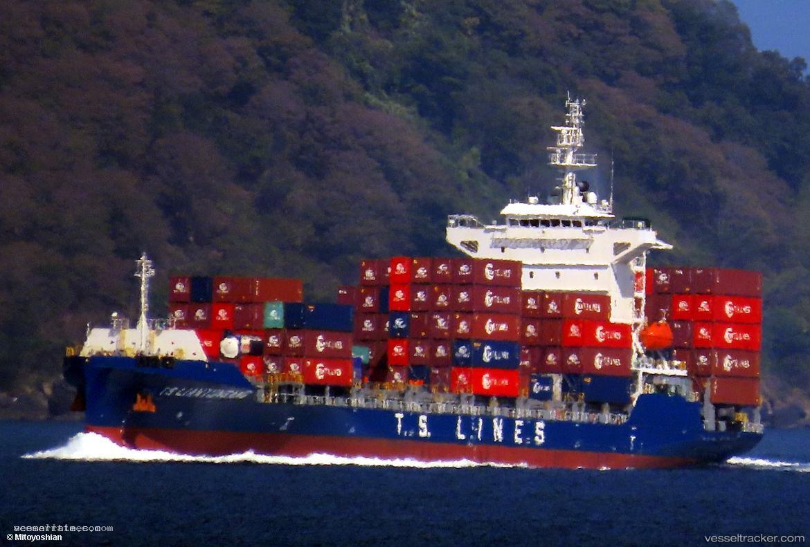 Ts-Lianyungang - Container Ship vessel registered in Marshall Islands