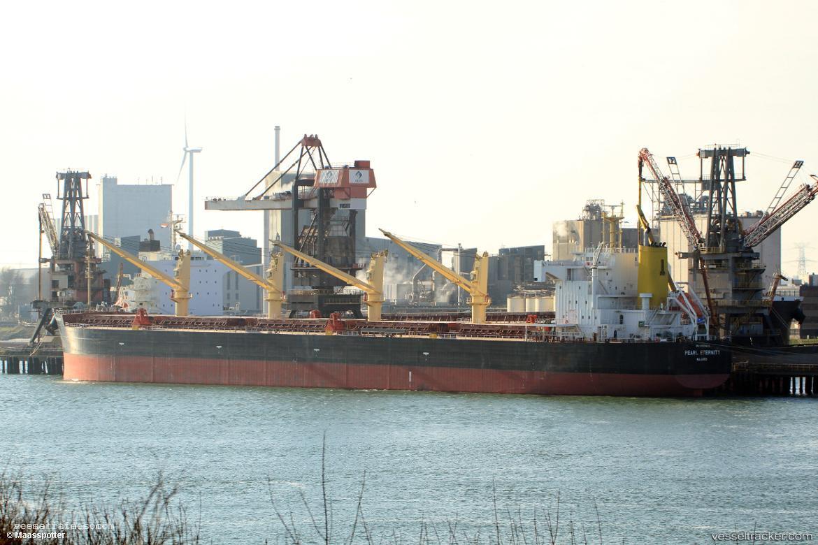 Pearl-Eternity - Bulk Carrier vessel registered in Marshall Islands