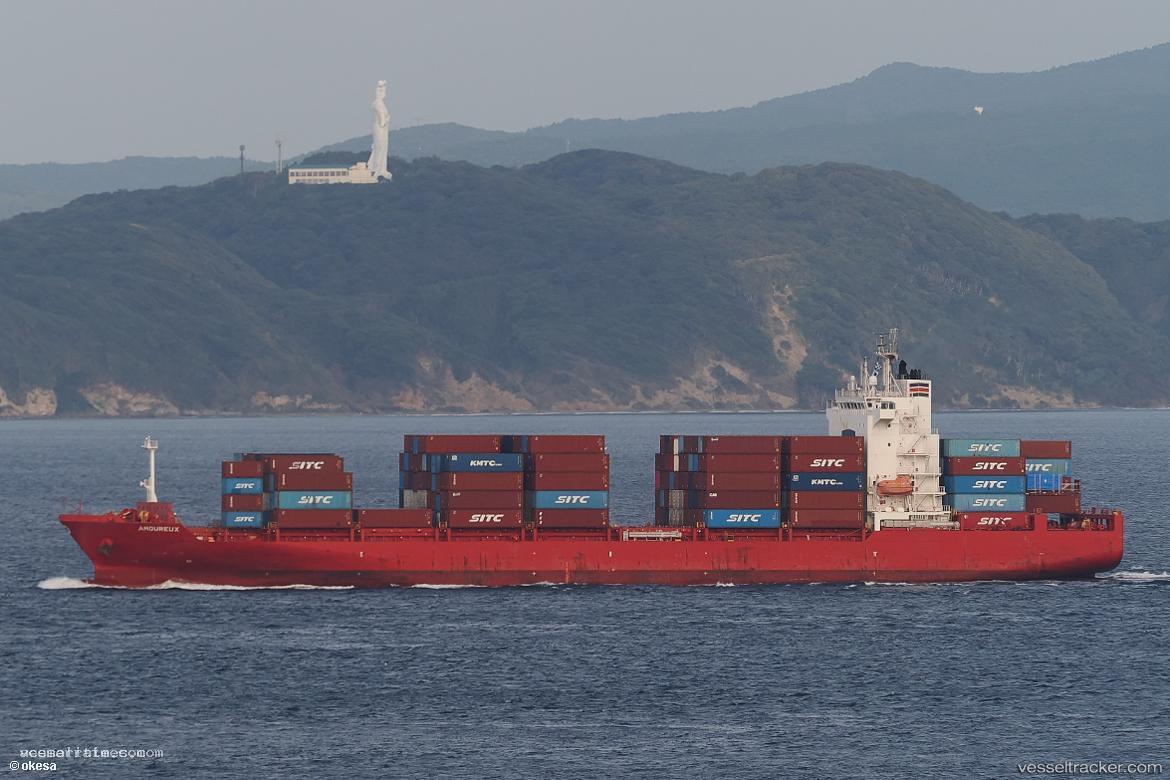 Amoureux - Container Ship vessel registered in Liberia