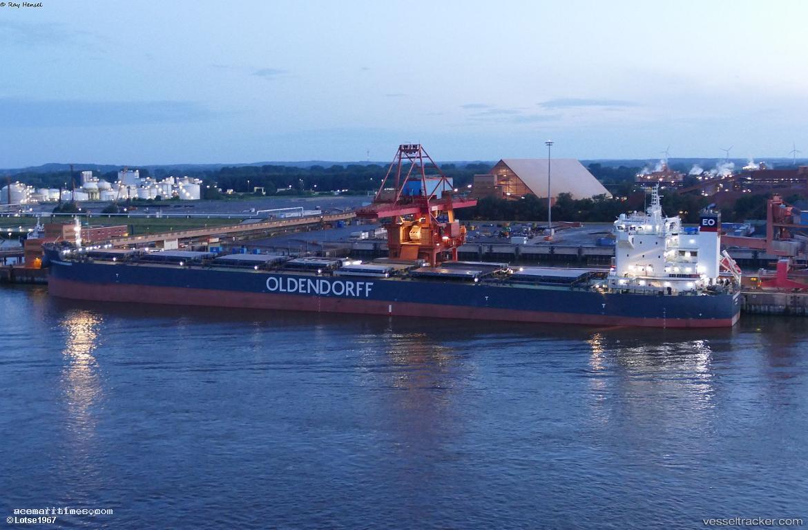 Btg-Elbert - Bulk Carrier vessel registered in Bahamas