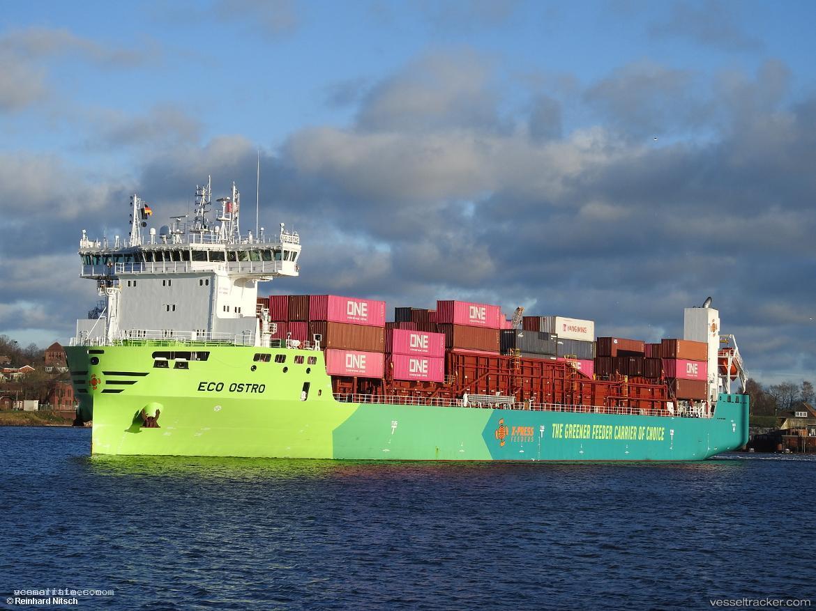 Eco-Ostro - Container Ship vessel registered in France