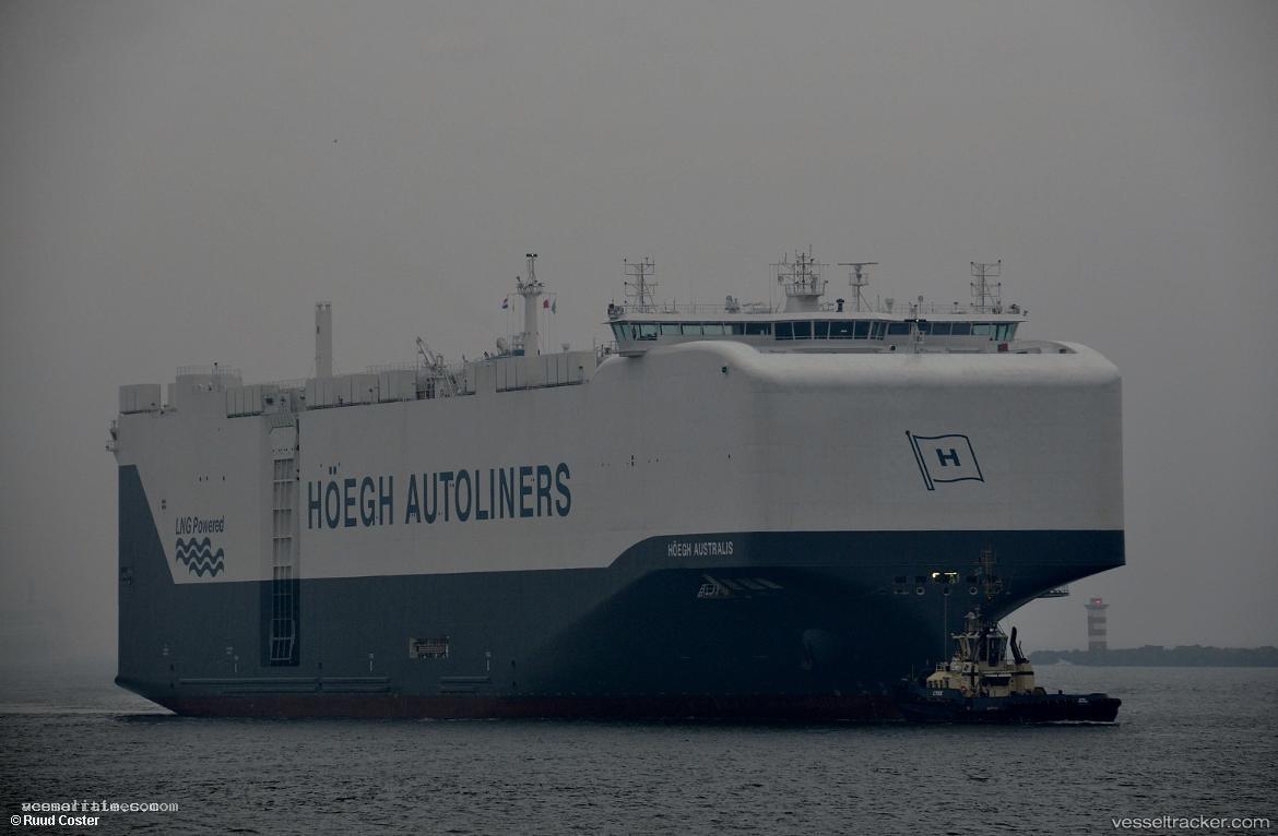Hoegh-Australis - Vehicles Carrier vessel registered in Norway