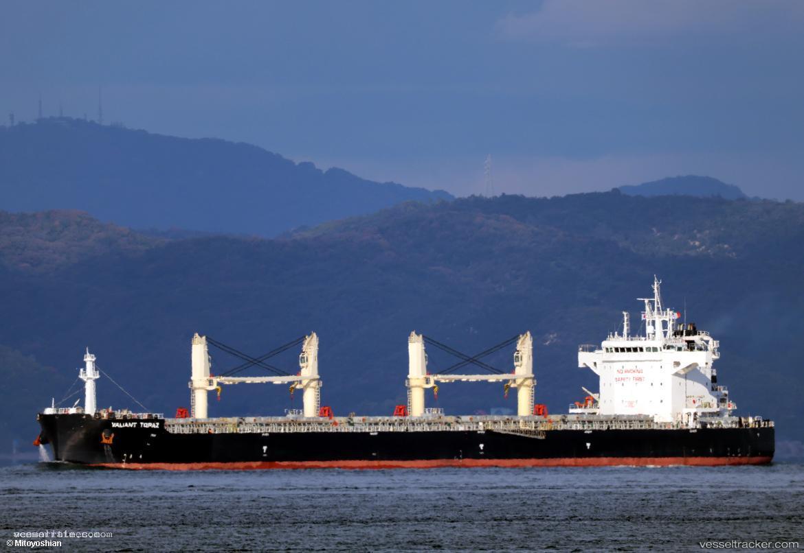 Valiant-Topaz - Bulk Carrier vessel registered in Singapore