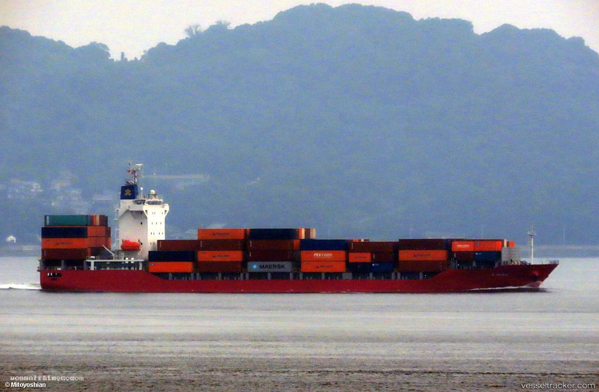 Smc-Magellan - Container Ship vessel registered in Hong Kong