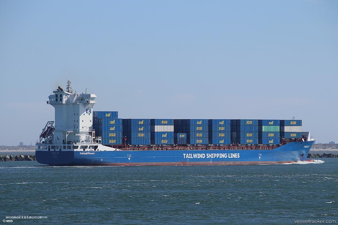 Panda-005 - Container Ship vessel registered in Portugal