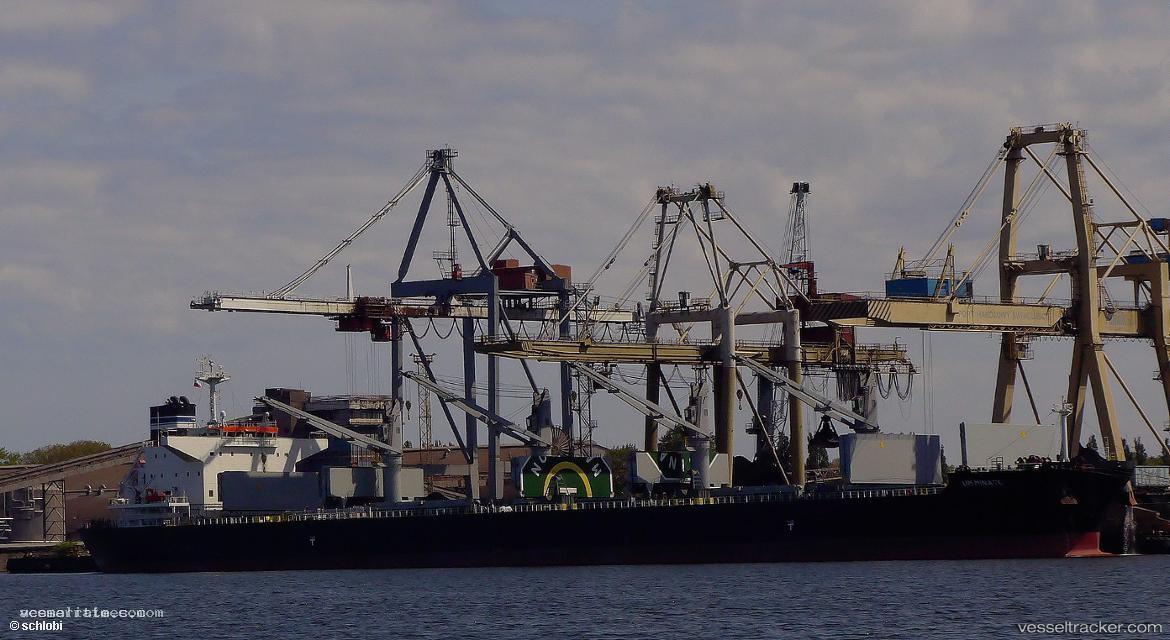 Um-Minato - Bulk Carrier vessel registered in Panama