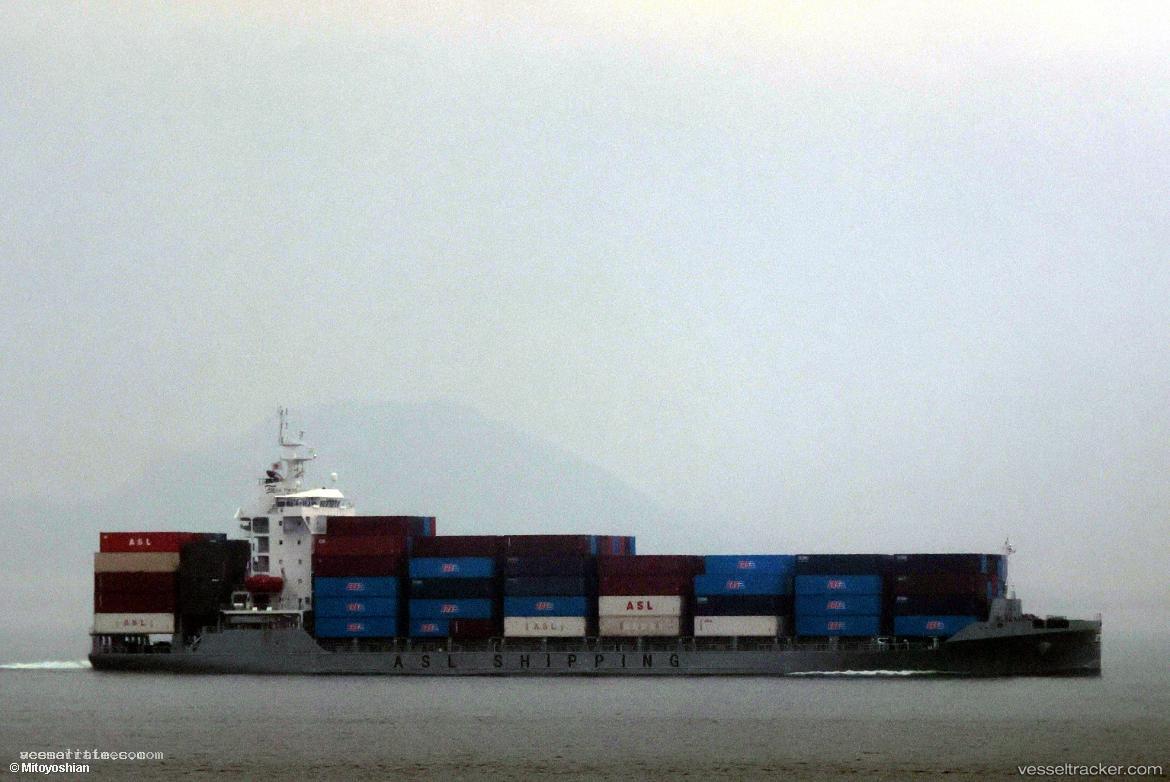 Ca-Tokyo - Container Ship vessel registered in Liberia