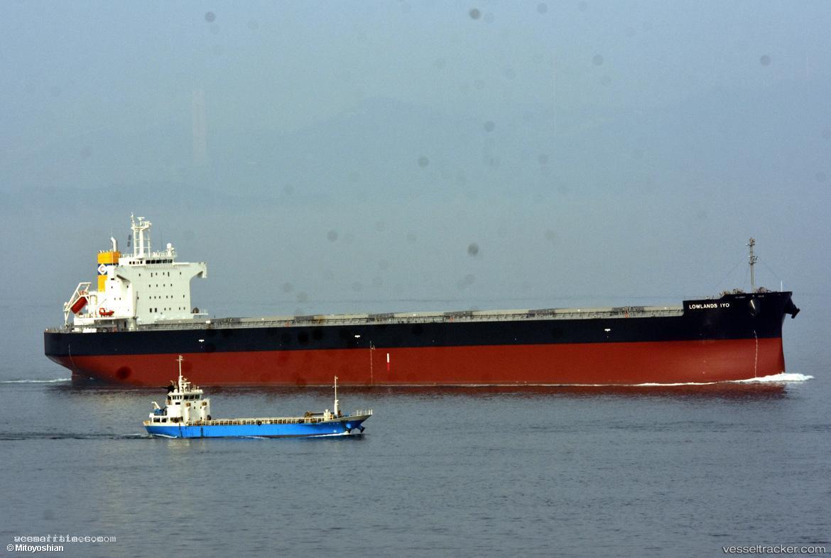 Lowlands-Iyo - Bulk Carrier vessel registered in Marshall Islands