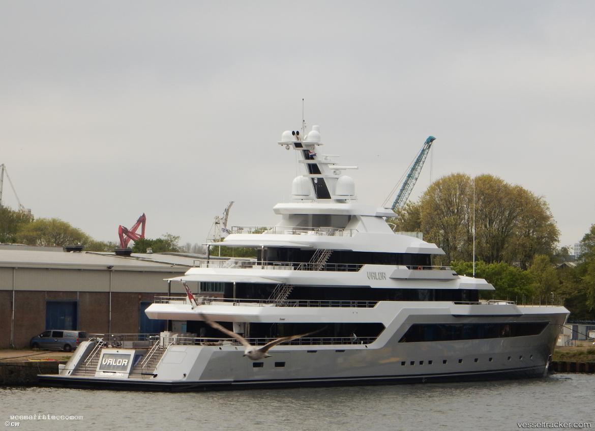 Valor - Yacht vessel registered in Cayman Islands