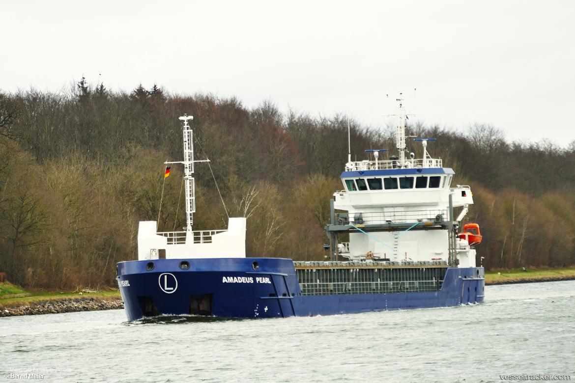 Amadeus-Pearl - General Cargo Ship